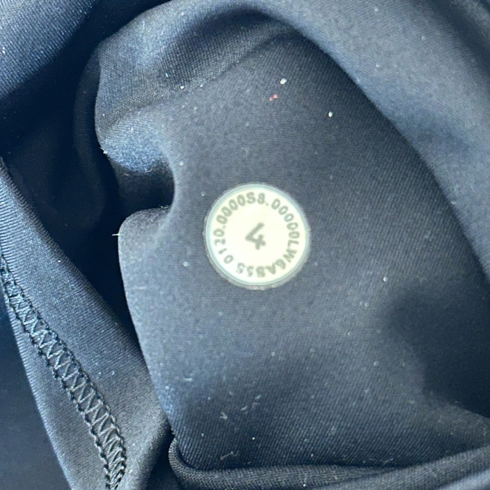 Lululemon - Picture 4 of 4